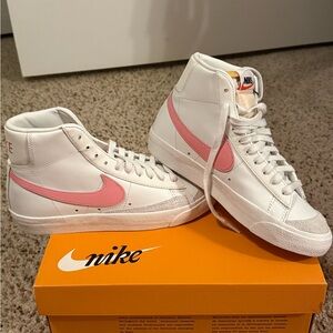 Nike Women's High Top Blazers